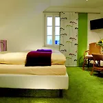 מלון Flair Nieder 3*